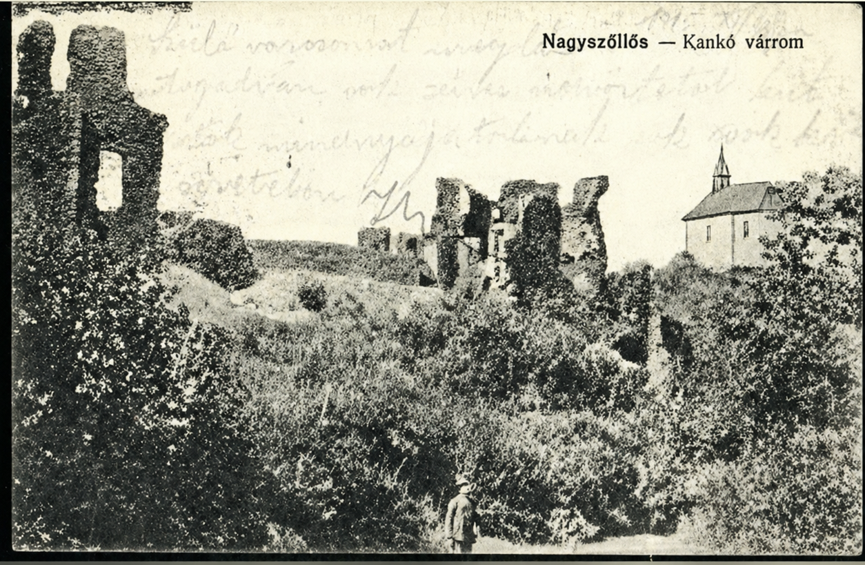 Архівне фото замку
